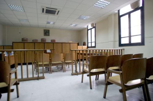 Δίκη Dr Kontos: «Με χειρούργησε ως ορθοπαιδικός μαζί με πρώην υπουργό» κατέθεσε μάρτυρας