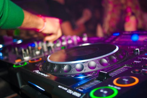 DJ πέθανε από ηλεκτροπληξία σε μπαρ της Θεσσαλονίκης