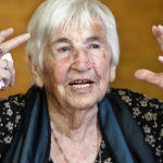 Μια από τις τελευταίες επιζήσασες της γυναικείας ορχήστρας του Άουσβιτς πέθανε σε ηλικία 96 ετών