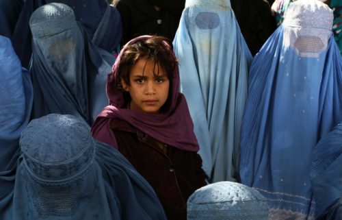 Μια 22χρονη Αφγανή δημοσιογράφος γράφει για την φυγή της από τους Ταλιμπάν
