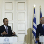 Επικοινωνία Δένδια – Τσαβούσογλου για τις πυρκαγιές στις δύο χώρες