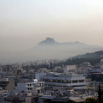 Επικίνδυνα σωματίδια στην ατμόσφαιρα της Αθήνας από την πυρκαγιά στη Βαρυμπόμπη