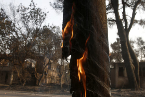 Καλύτερη η εικόνα στις πυρκαγιές σε Κεντρική και Δυτική Μακεδονία