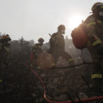 Φωτιά στην Εύβοια: Εκκενώνεται το χωριό Ασμήνιο