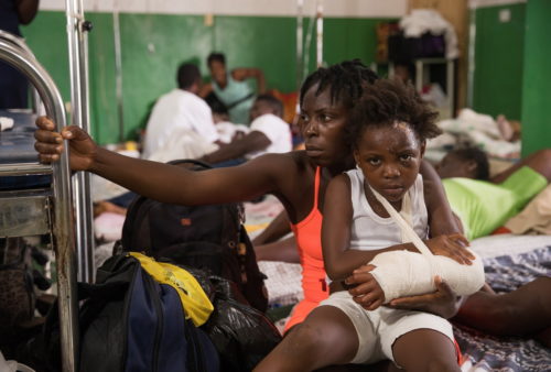 Ξεπέρασαν τους 2.200 οι νεκροί απ’ τον σεισμό στην Αϊτή