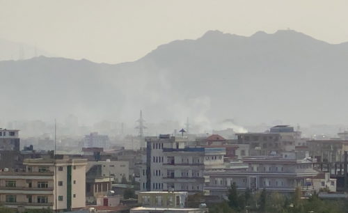 Το Ισλαμικό Κράτος ανέλαβε την ευθύνη για την επίθεση στο αεροδρόμιο της Καμπούλ