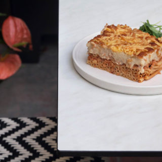 Στο W Karytsi θα δοκιμάσεις το καλύτερο παστίτσιο από τα χέρια της Αβύσσας