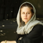 Η πρώτη γυναίκα κινηματογραφίστρια του Αφγανιστάν απευθύνει ανοιχτή επιστολή για στήριξη στις γυναίκες, τα παιδιά και τους καλλιτέχνες της χώρας