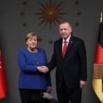 Επικοινωνία Μέρκελ-Ερντογάν για το Αφγανιστάν: «Η επιχείρηση εκκένωσης αποτελεί ύψιστη προτεραιότητα»