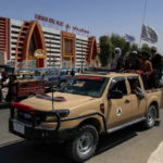 Αφγανιστάν: Οι Ταλιμπάν παρελαύνουν  στην Κανταχάρ μέσα σε αμερικανικά στρατιωτικά οχήματα