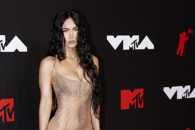 Βραβεία MTV: Η Μέγκαν Φοξ με το «γυμνό» Mugler της κέρδισε όλες τις εντυπώσεις [ΕΙΚΟΝΕΣ]