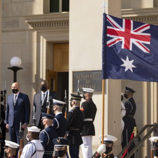 AUKUS: Στρατηγική συμμαχία ΗΠΑ – Αυστραλίας – Βρετανίας κατά της Κίνας