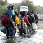 OHE: Οι μαζικές απελάσεις Αϊτινών από τις ΗΠΑ παραβιάζουν το διεθνές δίκαιο