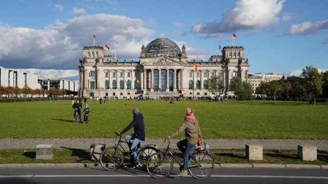 Γερμανία: Οι αυριανές εκλογές σε αριθμούς
