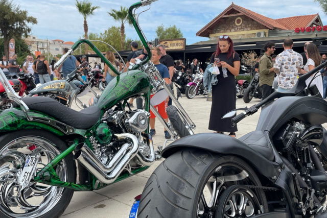 Εκατοντάδες Harley, hard rock υπόκρουση και άφθονη μπύρα στο Λαύριο σήμερα [ΦΩΤΟΓΡΑΦΙΕΣ]