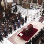 Μητρόπολη Πειραιά: «Ανούσιες» οι εκδηλώσεις για τον Μίκη Θεοδωράκη