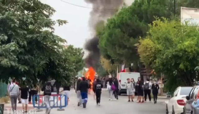 Για τρίτη συνεχόμενη ημέρα επεισόδια στη Θεσσαλονίκη: Ένταση έξω από το ΕΠΑΛ Ευόσμου –  Επιτέθηκαν σε δημοσιογράφους [ΒΙΝΤΕΟ]