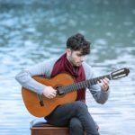 Ο Δημήτρης Σουκαράς δημιουργεί το πολυστιλιστικό άλμπουμ, Roots