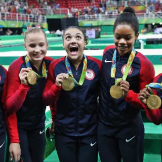 Λευτέρη Πετρούνια, τα κορίτσια της αμερικανικής ενόργανης κέρδιζαν χρυσά, την ίδια ώρα που κακοποιούνταν σεξουαλικά