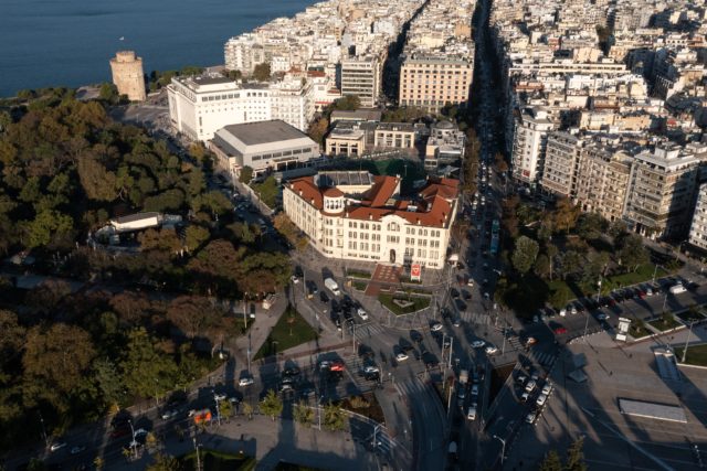 Προβλήματα από την κακοκαιρία «Μπάλλος» στη Θεσσαλονίκη – Πού έχει διακοπεί η κυκλοφορία