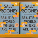 Σάλι Ρούνεϊ: Απέρριψε μετάφραση βιβλίων της στα εβραϊκά σε ένδειξη αλληλεγγύης προς τον παλαιστινιακό λαό