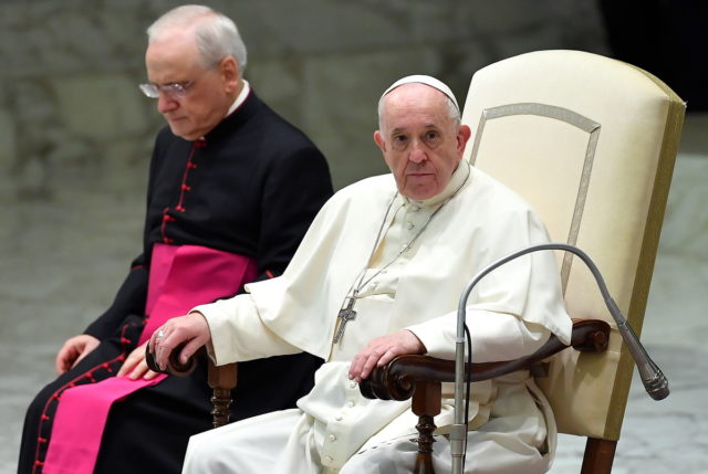 Πάπας Φραγκίσκος για τις σεξουαλικές κακοποιήσεις παιδιών: «Είναι ντροπή για την Καθολική Εκκλησία»