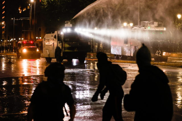 Χιλή: Επεισόδια στις διαδηλώσεις για τη δεύτερη επέτειο της εξέγερσης του 2019