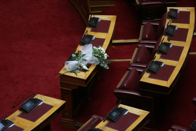 Κλείνει η Βουλή για μια εβδομάδα σε ένδειξη πένθους – Το μήνυμα του Κ. Τασούλα [ΒΙΝΤΕΟ]