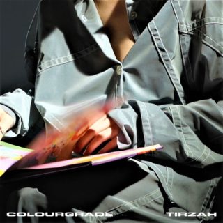 Στο Colourgrade, η Tirzah φλερτάρει με τα avant-garde τραγούδια αγάπης