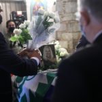 Πλήθος κόσμου στη Μητρόπολη για το «ύστατο χαίρε« στη Φώφη Γεννηματά