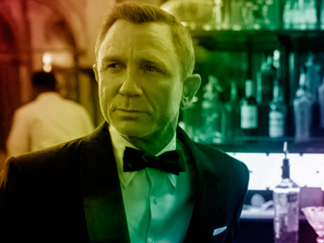 O Daniel Craig νιώθει πιο άνετα στα gay bars. Κι εμείς το ίδιο