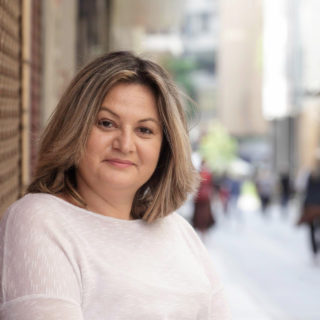 Η Χρύσα Μανταλόβα μπήκε χαμογελώντας στο χειρουργείο για τη μαστεκτομή