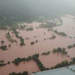 Ινδία: Τουλάχιστον 25 νεκροί και ανυπολόγιστες καταστροφές από τις καταρρακτώδεις βροχές