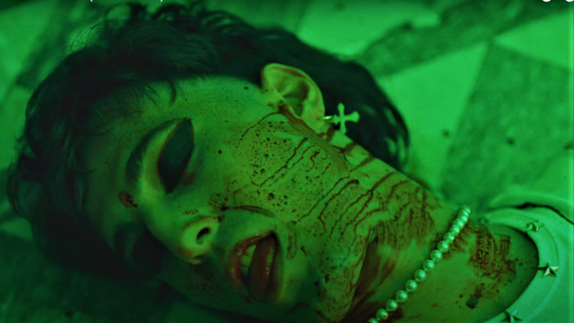 Οι Maneskin κυκλοφορούν το music video για το κομμάτι MAMMAMIA, σε ένα χαλαρό βράδυ Τρίτης