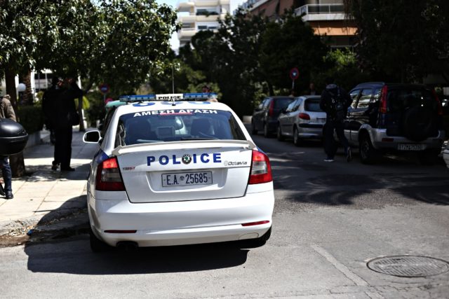 Γυναικοκτονία στη Θεσσαλονίκη: Συνολικά 23 οι μαχαιριές δέχτηκε η 48χρονη, σύμφωνα με το ιατροδικαστικό πόρισμα