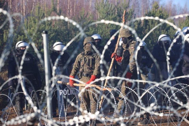 Πολωνία: Περισσότεροι από 50 μετανάστες συνελήφθησαν κοντά στα σύνορα με τη Λευκορωσία