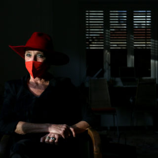 H Ingeborg Beugel μιλάει για τον μισογυνισμό και τη δολοφονία χαρακτήρα εις βάρος της