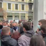 Φοιτητές εμπόδισαν βουλευτές της ΝΔ να καταθέσουν στεφάνι στο Πολυτεχνείο [BINTEO]