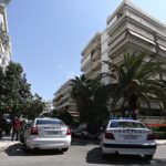 Προφυλακιστέος μετά την απολογία του ο 51χρονος που σκότωσε τον σύντροφο της μητέρας του στην Γλυφάδα