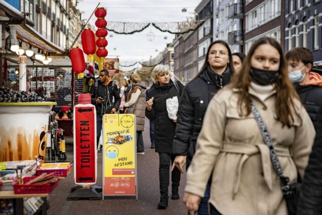 Ολλανδία-covid-19: Θα αδειάσουν οι εμπορικοί δρόμοι καθώς ξεκινάει σήμερα το εορταστικό lockdown