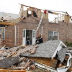 ΗΠΑ: Περίπου 50 άνθρωποι είναι «πιθανόν» να έχουν χάσει τη ζωή τους από τους ανεμοστρόβιλους