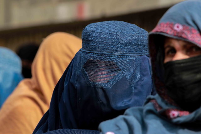 Αφγανιστάν: Περίπου 15 γυναίκες διαδήλωσαν στην Καμπούλ, αποφασισμένες να μην υποκύψουν
