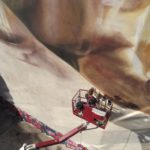 Ο κορυφαίος Αυστραλός εικαστικός Guido van Helten «υπογράφει» τη νέα τοιχογραφία στα Εξάρχεια [ΦΩΤΟ]