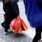 Πότε ξεκινούν οι χειμερινές εκπτώσεις και πόσο θα διαρκέσουν