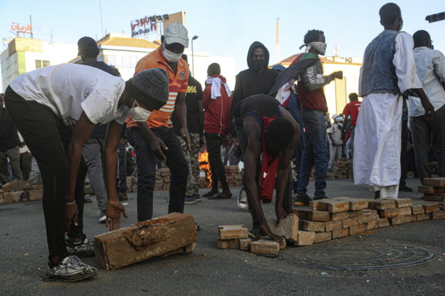 Σουδάν: Νέες διαδηλώσεις κατά του στρατιωτικού πραξικοπήματος