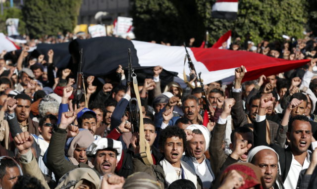 Οι ΗΠΑ απειλούν τους Χούθι ότι θα υποστούν νέες κυρώσεις