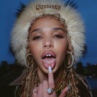 Στο Caprisongs, η FKA twigs δείχνει την αγάπη της στις candy-pop μελωδίες