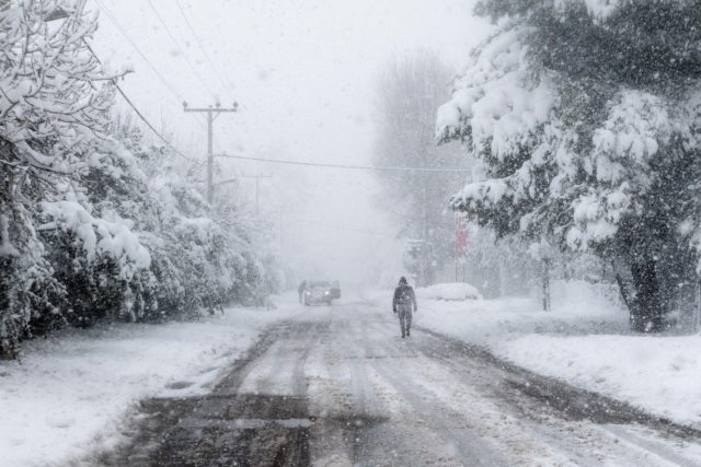 Έκτακτο δελτίο επιδείνωσης του καιρού – Χιόνια και πτώση της θερμοκρασίας φέρνει η κακοκαιρία «Ελπίδα»