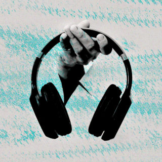 Γιατί δεν μπαίνουν όλοι οι DJs και οι μουσικοί σε αναστολή αφού δεν επιτρέπεται να δουλέψουν;