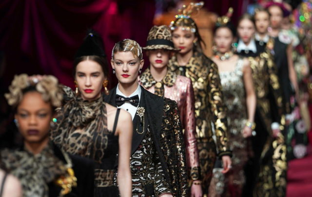 Ο οίκος Dolce&Gabbana σταματά από φέτος να χρησιμοποιεί γούνα ζώων